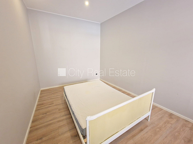 Pagalma ēka, renovēta māja, slēgts pagalms, ieeja no ielas un pagalma, logi vērsti uz pagalma Rīga - foto 8