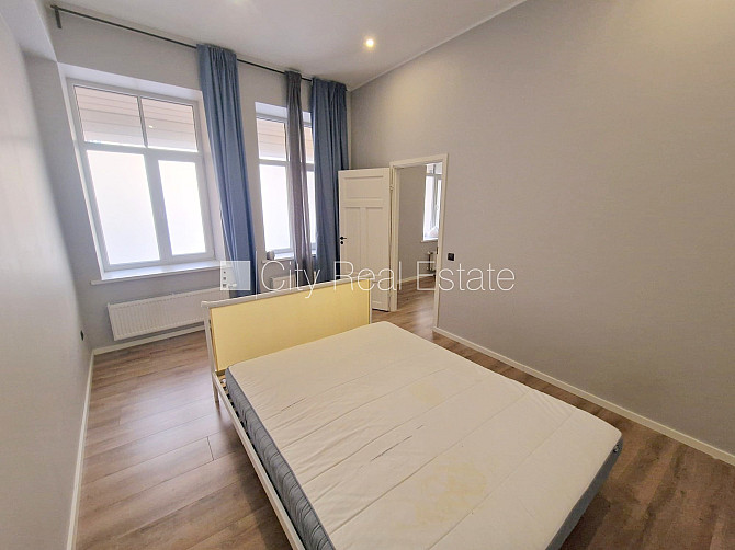 Pagalma ēka, renovēta māja, slēgts pagalms, ieeja no ielas un pagalma, logi vērsti uz pagalma Rīga - foto 7