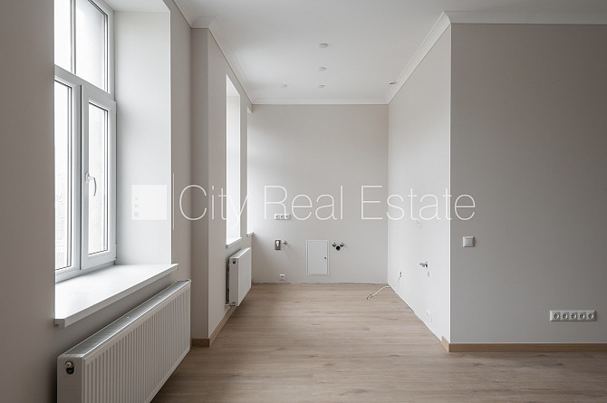 Fasādes māja, ieeja no ielas, mansards, sauna, caurstaigājamas izolētas istabas, augstie Rīga - foto 19