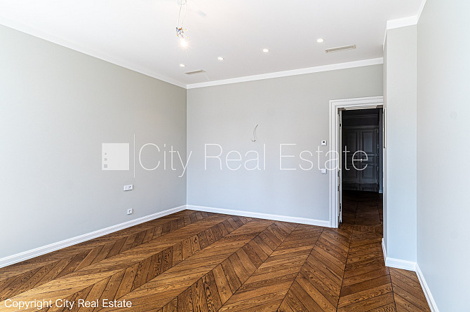 Zeme īpašumā, fasādes māja, mainīts Jumta segums, ķieģeļu mūra sienas, labiekārtots Rīga - foto 16