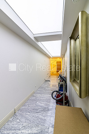 Projekts - Panorama Plaza, labiekārtots apzaļumots pagalms, pagalmā bērnu spēļu laukums, ir Rīga - foto 8