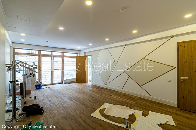 Projekts - Panorama Plaza, labiekārtots apzaļumots pagalms, pagalmā bērnu spēļu laukums, ir Rīga - foto 10