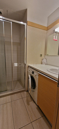 Puse mājas, dzīvokļu skaits ēkā  2 gab., zaļā teritorija, iežogota teritorija ar metāla Rīga - foto 15