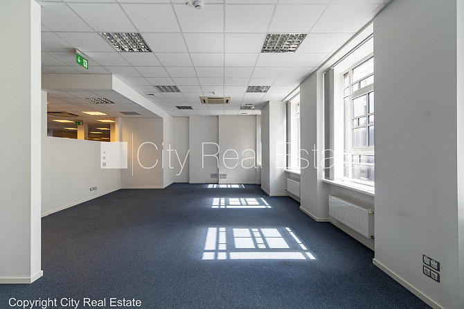 Puse mājas, dzīvokļu skaits ēkā  2 gab., zaļā teritorija, iežogota teritorija ar metāla Rīga - foto 20