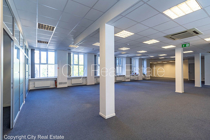 Puse mājas, dzīvokļu skaits ēkā  2 gab., zaļā teritorija, iežogota teritorija ar metāla Rīga - foto 19