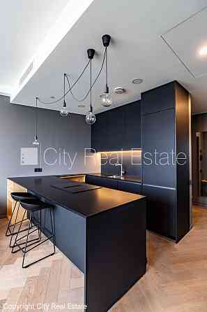 Здание во дворе, благоустроенный озеленённый двор, закрытый двор, возможность Rīga