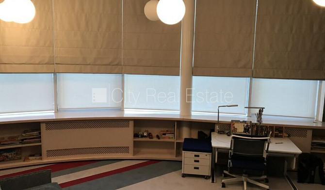 Fasādes māja, renovēta māja, ieeja no ielas, kāpņu telpa pēc kosmētiskā remonta, logi Rīga - foto 6