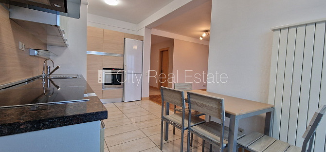 Pagalma māja, slēgts pagalms, logi vērsti mājas abās pusēs, istabas izolētas 2 gab., Rīga - foto 19