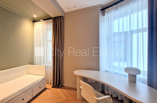 Fasādes māja, renovēta māja, teritorijas iebrauktuves vārti aprīkoti ar automatizētu Rīga - foto 13