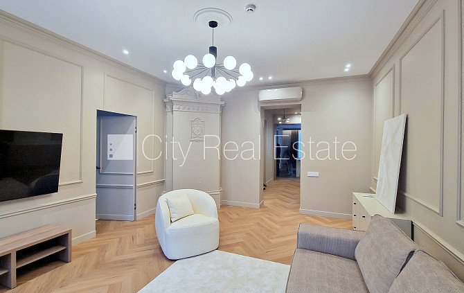 Fasādes māja, renovēta māja, teritorijas iebrauktuves vārti aprīkoti ar automatizētu Rīga - foto 6