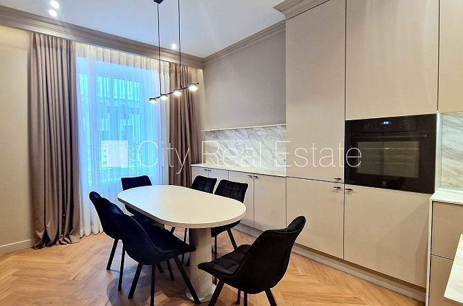 Fasādes māja, renovēta māja, teritorijas iebrauktuves vārti aprīkoti ar automatizētu Rīga - foto 8