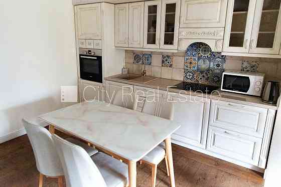 Фасадный дом, реновированный дом, заменены инженерные коммуникации, Rīga