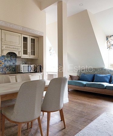 Fasādes māja, renovēta māja, nomainītas inženierkomunikācijas, labiekārtota apzaļumota Rīga - foto 4