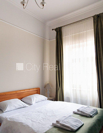 Fasādes māja, renovēta māja, nomainītas inženierkomunikācijas, labiekārtota apzaļumota Rīga - foto 12