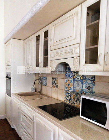 Fasādes māja, renovēta māja, nomainītas inženierkomunikācijas, labiekārtota apzaļumota Rīga - foto 6