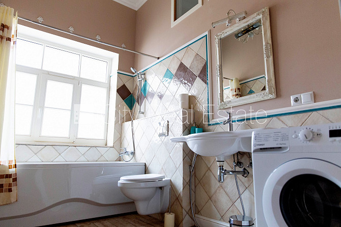 Fasādes māja, renovēta māja, nomainītas inženierkomunikācijas, labiekārtota apzaļumota Rīga - foto 18