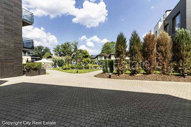 Jaunceltne, labiekārtota apzaļumota teritorija, slēgts pagalms, iežogota teritorija ar metāla Jūrmala - foto 17