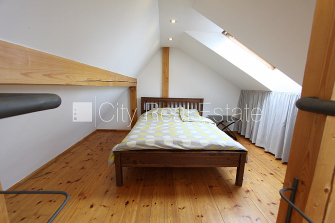 Фасадный дом, вход с улицы, мансарда, сауна, смежно-изолированные комнаты, высокие Рига - изображение 15