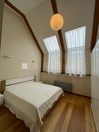 Фасадный дом, реновированный дом, вход с улицы, лифт, лестничная клетка после Рига - изображение 11