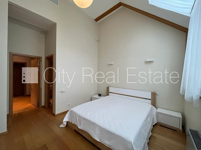 Фасадный дом, реновированный дом, вход с улицы, лифт, лестничная клетка после Рига - изображение 12