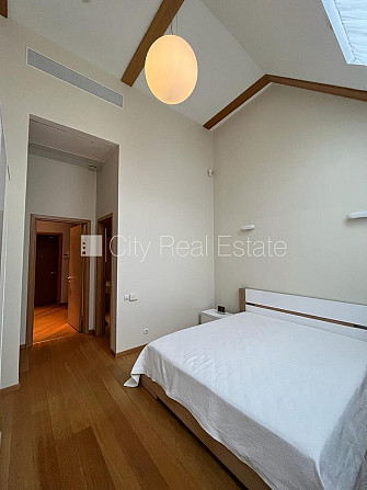 Фасадный дом, реновированный дом, вход с улицы, лифт, лестничная клетка после Рига - изображение 14