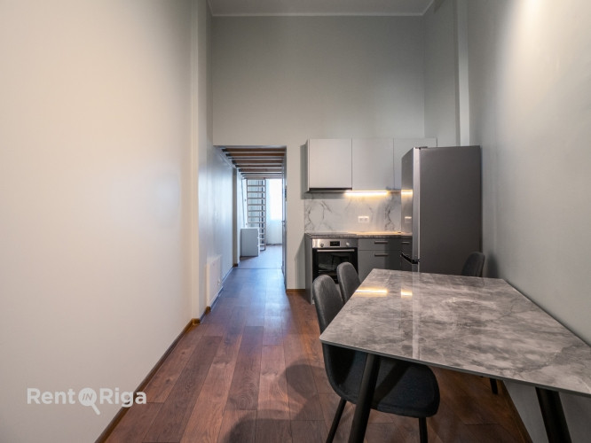 Pieejams unikāls lofta tipa dzīvoklis jaunajā projektā Katolu ielā 11  ar augstvērtīgu Rīga - foto 1