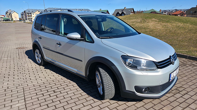 Pārdodu savu VW Touran 2011.g. Cross komplektācija – mašīna ir augstāka, arkas uz spārniem,... Salaspils - foto 3