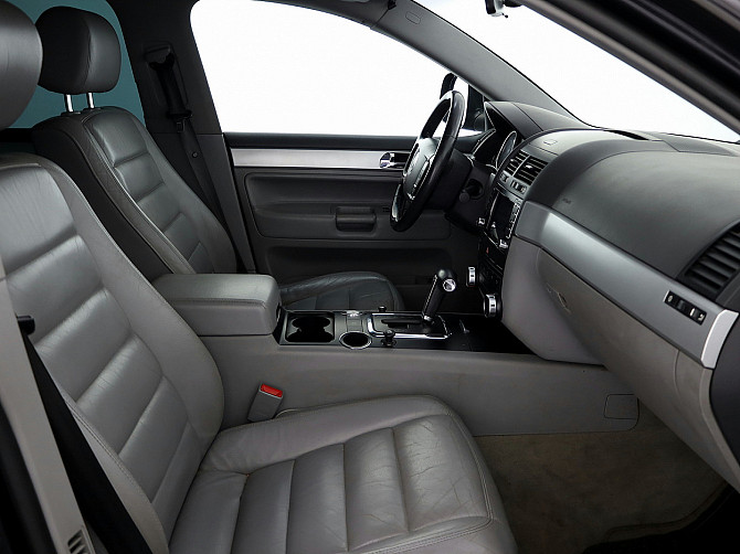 Volkswagen Touareg Highline Facelift ATM 2.5 TDI 128kW Tallina - foto 6