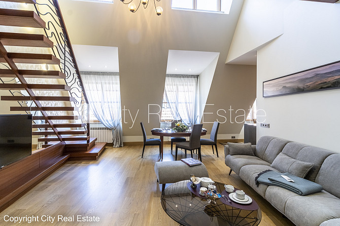 Pagalma māja, renovēta māja, dzīvokļu skaits ēkā  11 gab., slēgts pagalms, garāžas vārti Rīga - foto 18