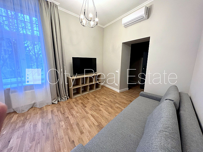 Fasādes māja, renovēta māja, bruģēts piebraucamais ceļš, iespēja nomāt autostāvvietu, Rīga - foto 6