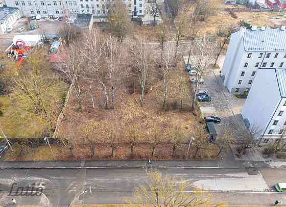 Pārdodu apbūves zemesgabalu Rīgas centra tuvumā.
Pārdošanā perspektīvs apbūves zemesgabals 1997 m pl Rīga