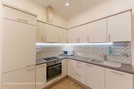 Для аренды предлагается функциональная 2-комнатная квартира общей площадью 48 м. Рига
