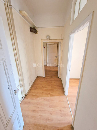 Fasādes māja, renovēta māja, vieta automašīnai, ieeja no ielas un pagalma, kāpņu telpa pēc Rīga - foto 10