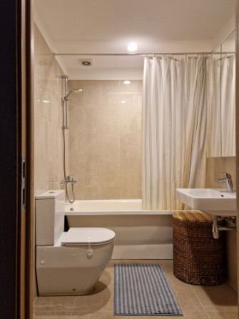 Ilgtermiņā izīrē mājīgu, pilnībā mēbelētu 2-istabu dzīvokli jaunajā projektā Rīga - foto 6