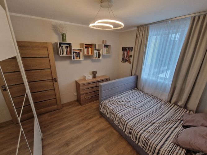 Ilgtermiņā izīrē mājīgu, pilnībā mēbelētu 2-istabu dzīvokli jaunajā projektā Rīga - foto 8