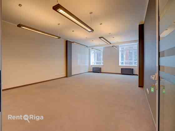 Фиксированная сумма аренды.  Аренда современного офиса класса B в одном из самых Rīga