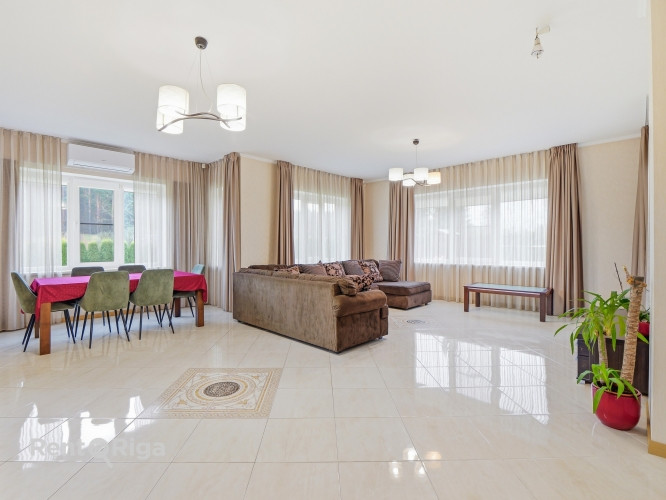 Izīrē privātmāju ar plašu dārza teritoriju!  Ideāla vieta gan mierīgai ikdienas dzīvei, Rīgas rajons - foto 9