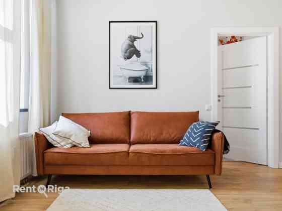 Сдается в аренду практичная и современная 2-комнатная квартира в центре Риги. Rīga