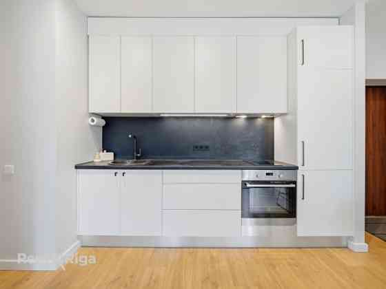 Сдается в аренду практичная и современная 2-комнатная квартира в центре Риги. Rīga