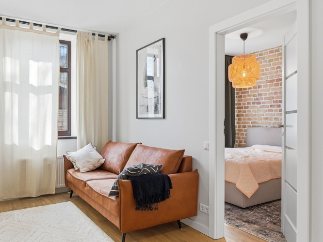 Īrei pieejams praktisks un mūsdienīgs 2-istabu dzīvoklis Rīgas centrā.  Dzīvoklim ir Rīga - foto 9