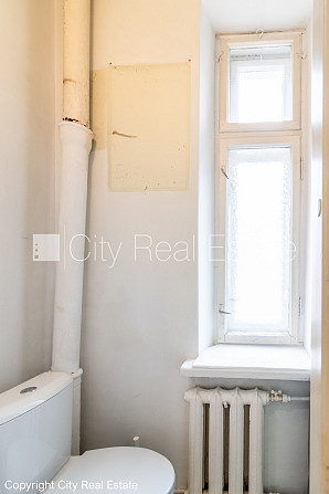 Фасадный дом, реновированный дом, закрытый двор, вход с улицы и со двора, лифт, Рига - изображение 14