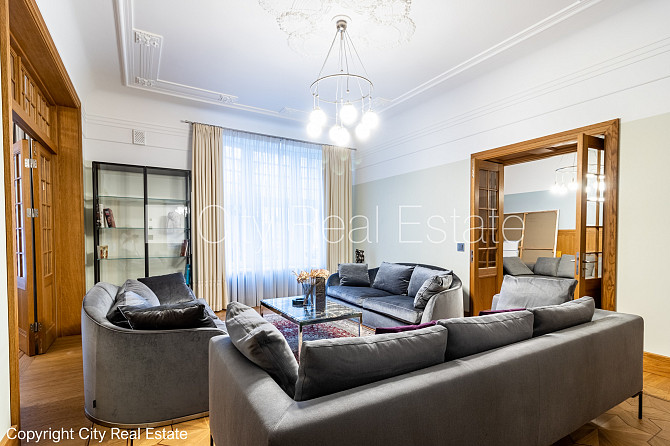 Fasādes māja, renovēta māja, slēgts pagalms, vieta automašīnai, ieeja no ielas un pagalma, Rīga - foto 4