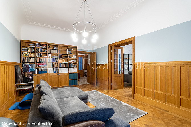 Fasādes māja, renovēta māja, slēgts pagalms, vieta automašīnai, ieeja no ielas un pagalma, Rīga - foto 7