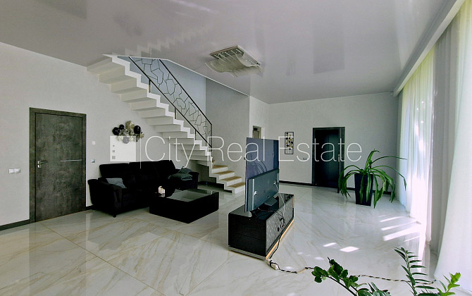 Частный дом, новостройка, благоустроенная озеленённая территория, территория Юрмала - изображение 6