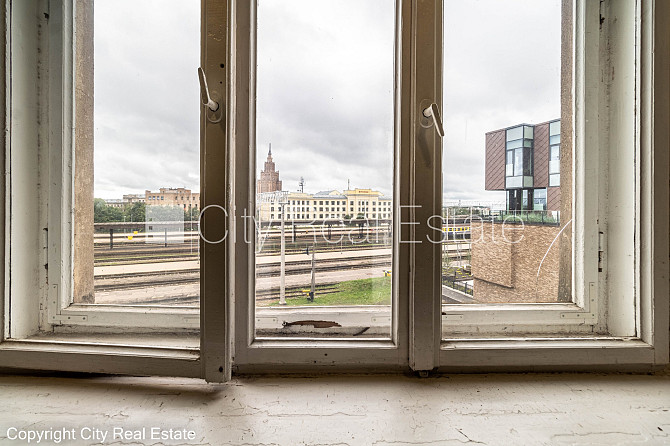 Fasādes māja, slēgts pagalms, vieta vairākām automašīnām, ieeja no ielas, kāpņu telpa Rīga - foto 6