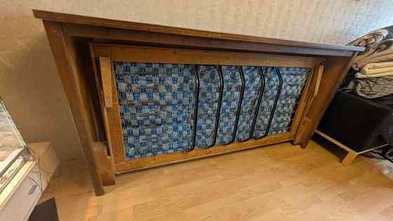 Pārdodu vintāža gultu. Attaisīšanas mehānisms strādā. Kurā gadā gulta īsti nevaru pateikt, bet... Rīga