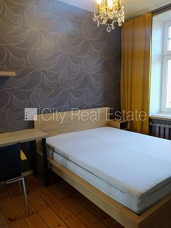 Pagalma ēka, renovēta māja, slēgts pagalms, ieeja no pagalma, kāpņu telpa pēc kosmētiskā Rīga - foto 18