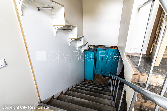 Fasādes māja, vieta vairākām automašīnām, līdz bērnu spēļu laukumam 50 m, logi vērsti Rīga - foto 16