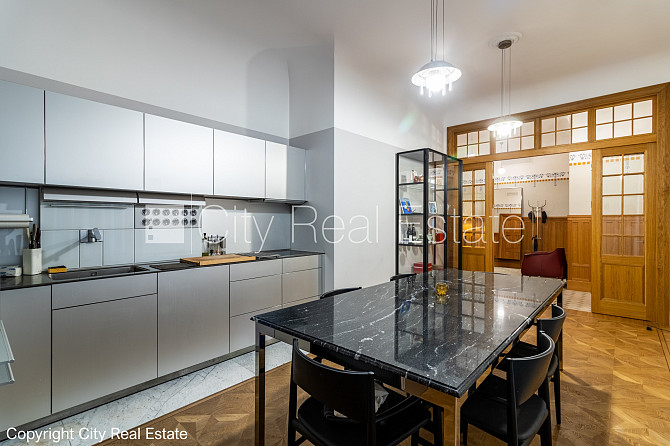 Fasādes māja, renovēta māja, slēgts pagalms, vieta automašīnai, ieeja no ielas un pagalma, Rīga - foto 14