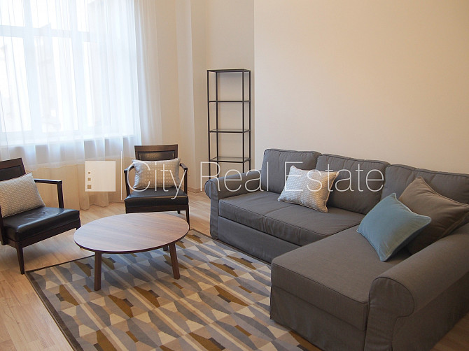 Реновированный дом, окна выходят во двор, гостиная, одно помещение проходное, Рига - изображение 11